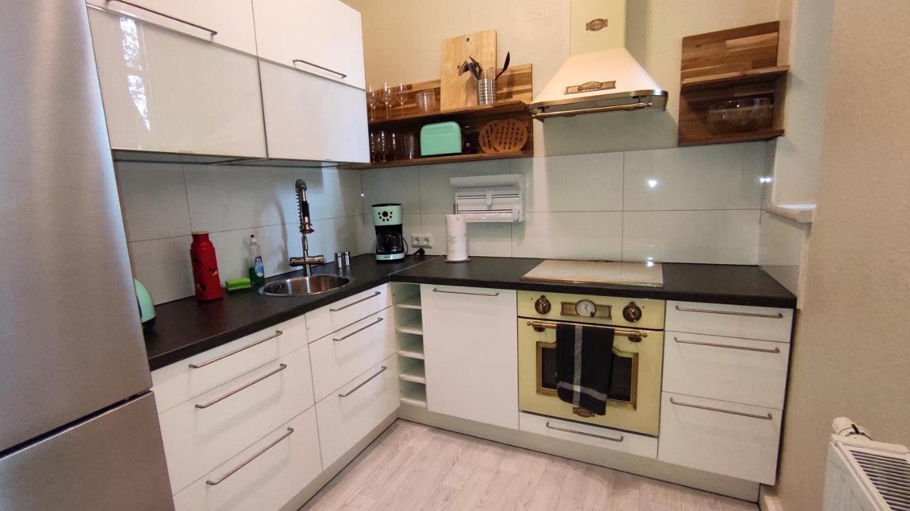 Ferienwohnung Cottbuser City Buitenkant foto